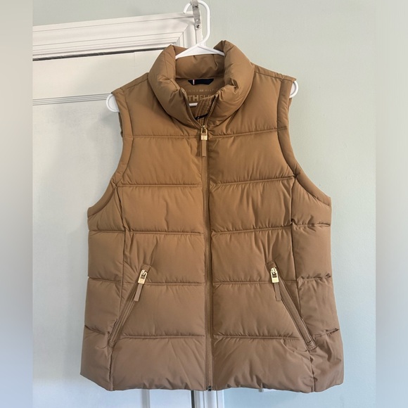 Tommy Hilfiger Brown Puffer Vest - Picture 1 of 2